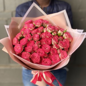 Букет из кустовых роз Haley Rose Букет из кустовых роз Haley Rose