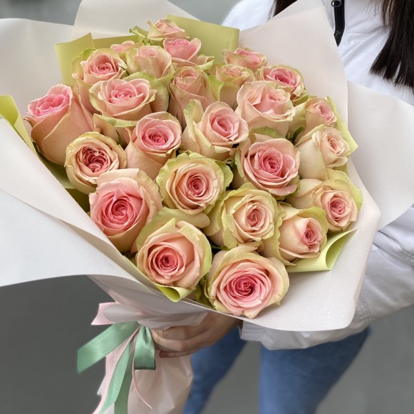 Букет роз Лавли Амбиенс