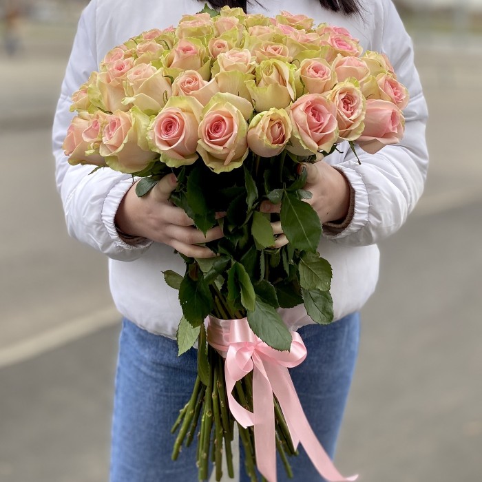 51 роза Лавли Амбиенс