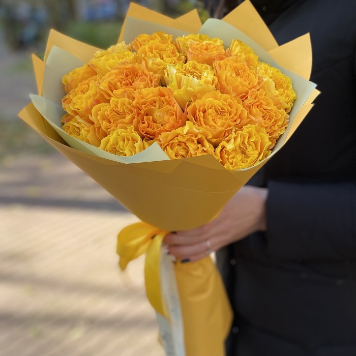 Оранж Рива пионовидные розы