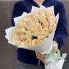 35 персиковых роз Кашмир