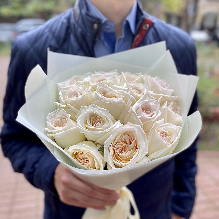 Ароматные розы White Ohara