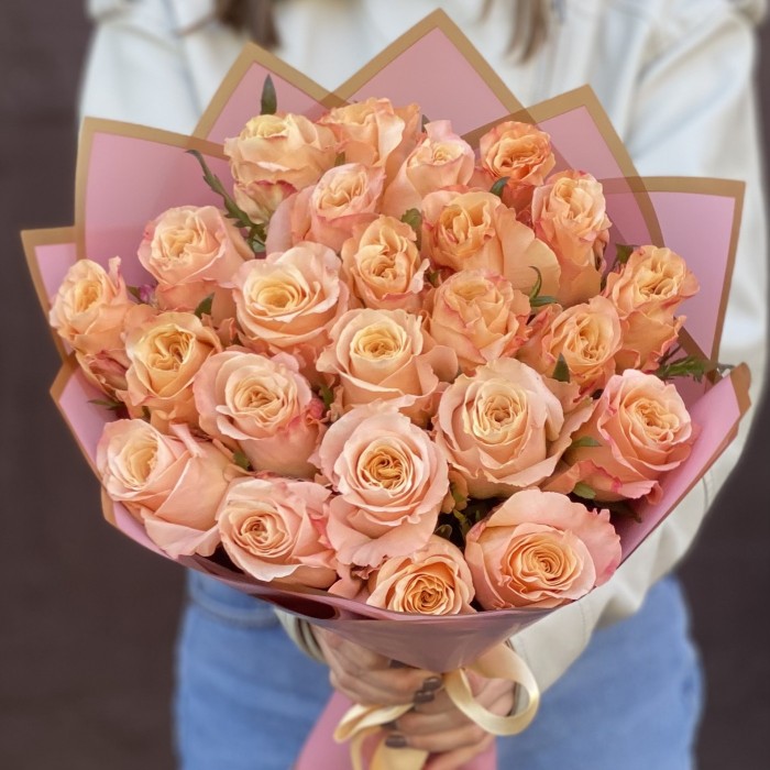 25 пионовидных персиковых роз Шиммер