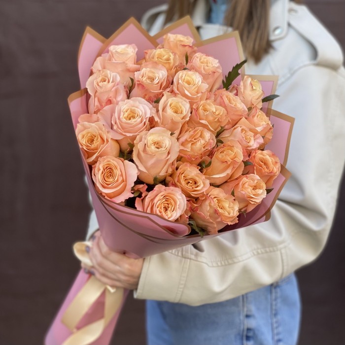 25 пионовидных персиковых роз Шиммер