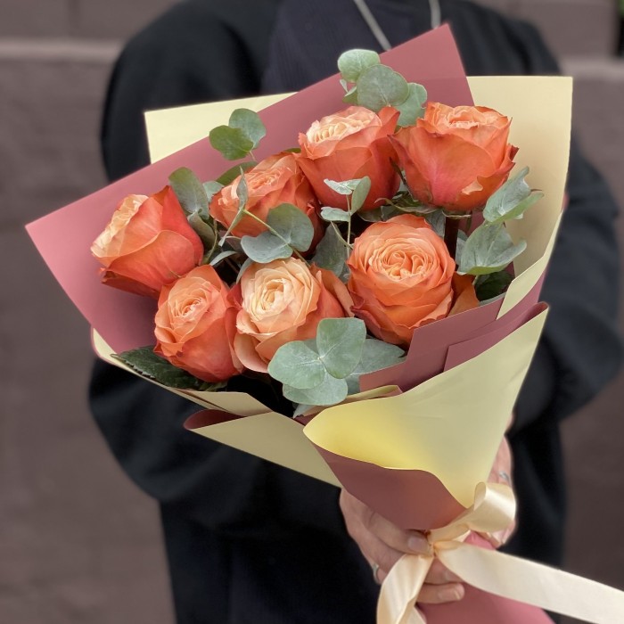 7 пионовидных роз Кахала