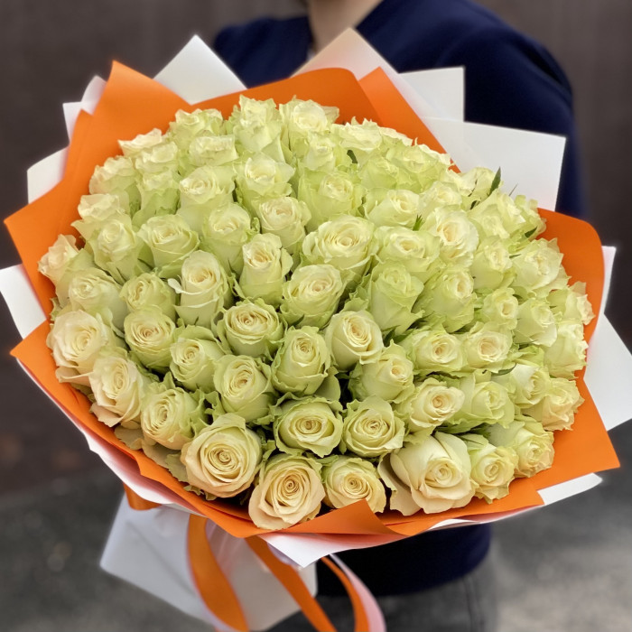 75 белых роз Атена