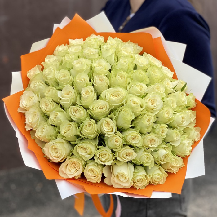 75 белых роз Атена