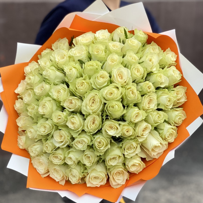 75 белых роз Атена