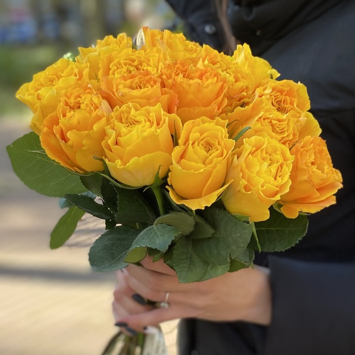 Пионовидная роза Оранж Рива