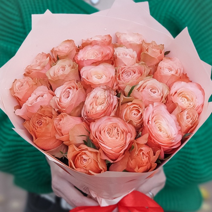 25 пионовидных роз Кахала