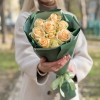 9 персиковых роз Аваланш