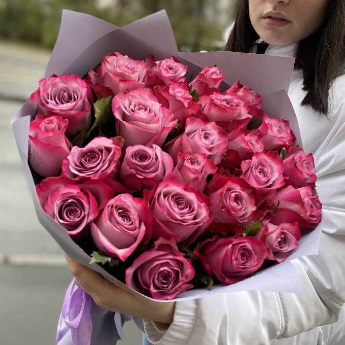 25 роз Дип Перпл