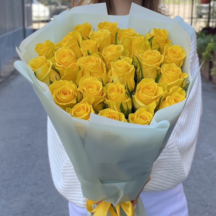 25 желтых роз Хай Еллоу 60 см