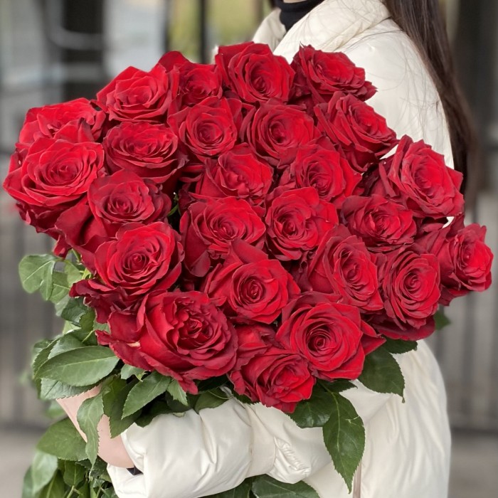 25 длинных красных роз 110 см