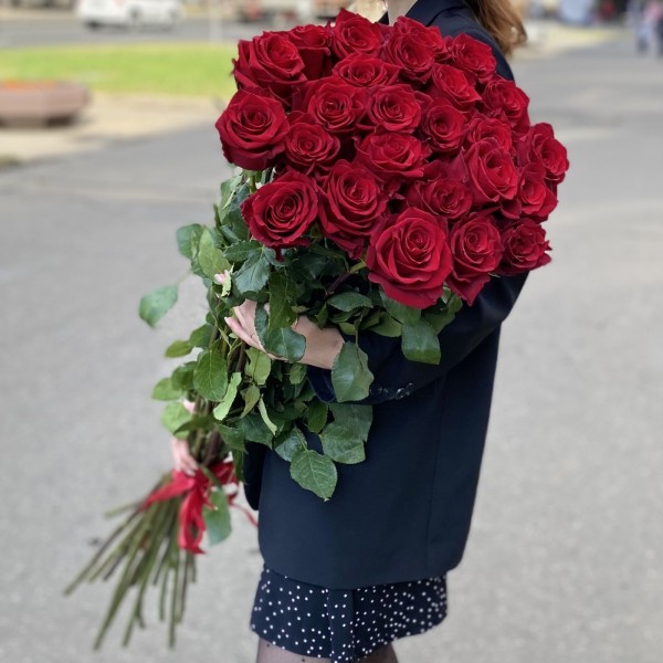 Ароматная красная роза 130 см