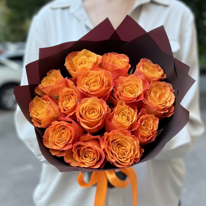 15 оранжевых роз Конфиденшл 40 см