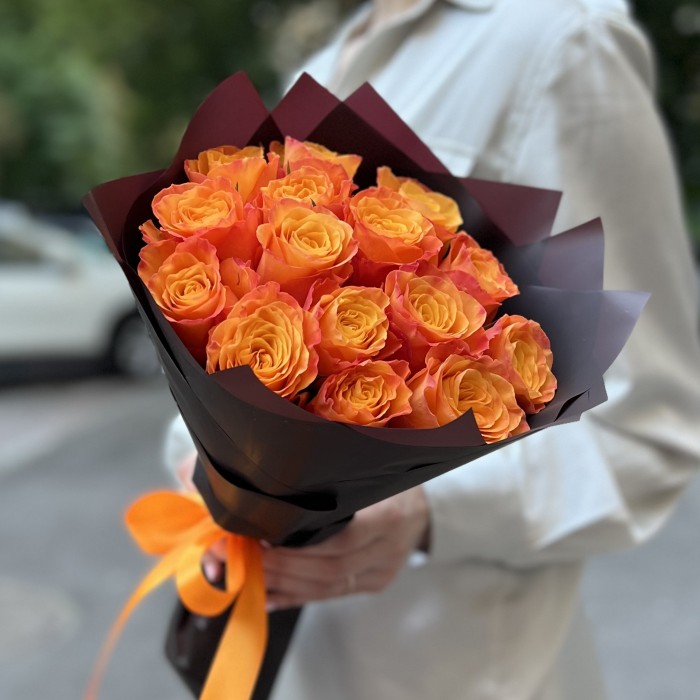 15 оранжевых роз Конфиденшл 40 см