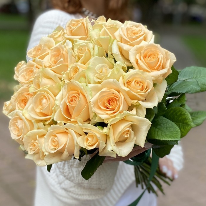 Роза Пич Аваланш 40 см