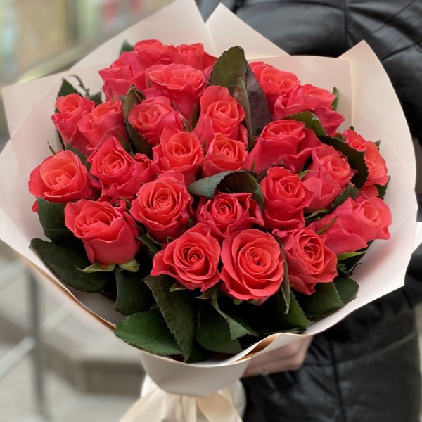 25 роз Пинк Такаци