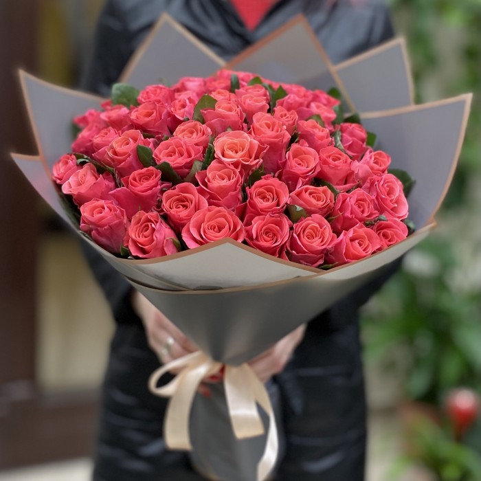 51 роза Пинк Такаци