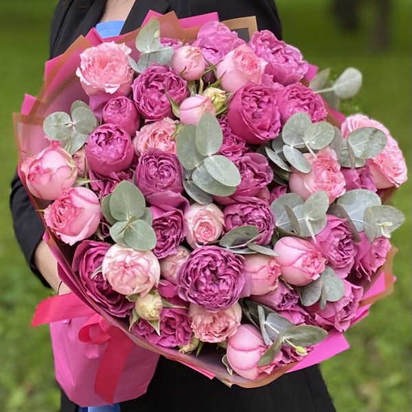 Дуэт кустовых пионовидных роз Пинк Блоссом и Мисти Баблс