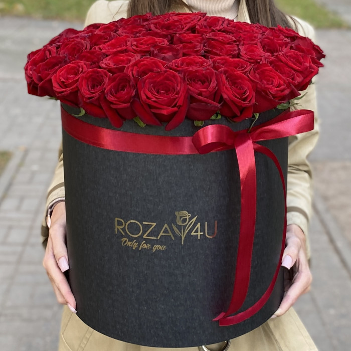 101 ароматная красная роза в коробке