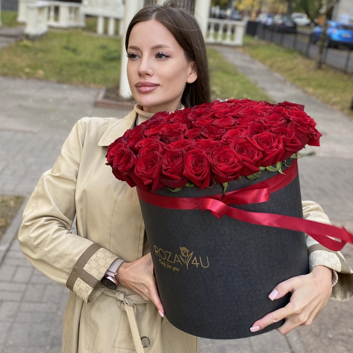 101 ароматная красная роза в коробке
