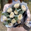 11 роз Шифон с эвкалиптом