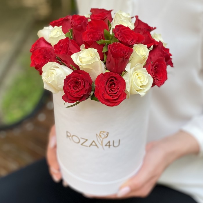 29 роз в коробке