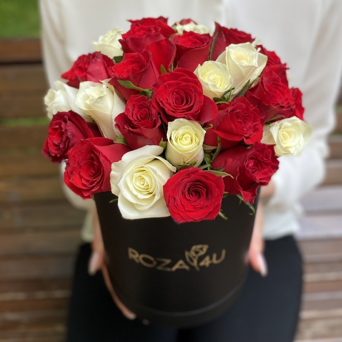 29 роз в коробке