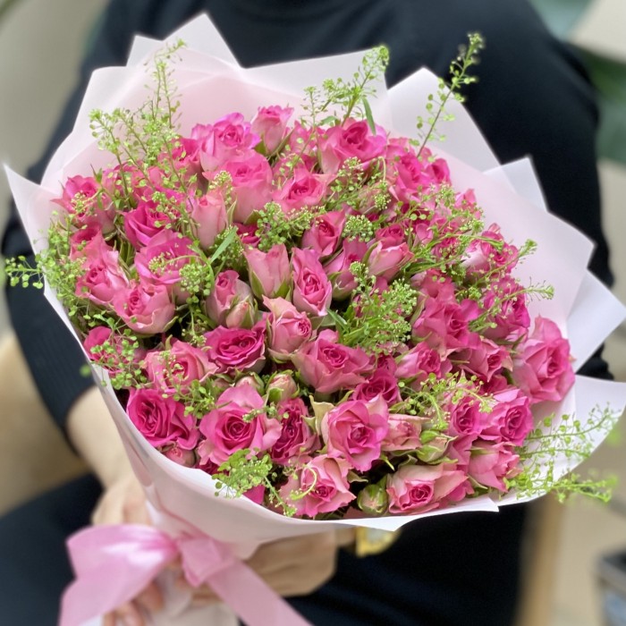 15 кустовых роз Рупски с гринбелом