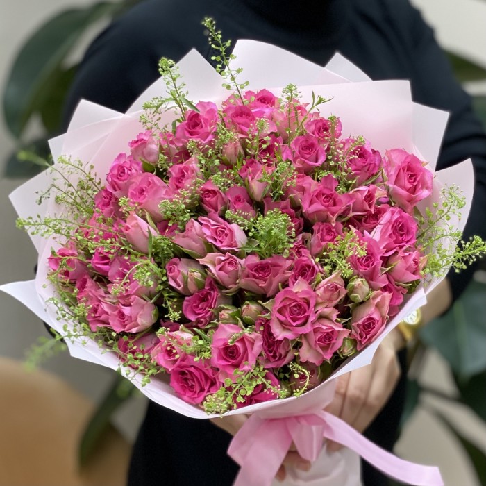 15 кустовых роз Рупски с гринбелом