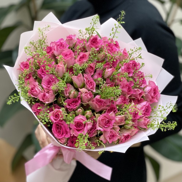 15 кустовых роз Рупски с гринбелом