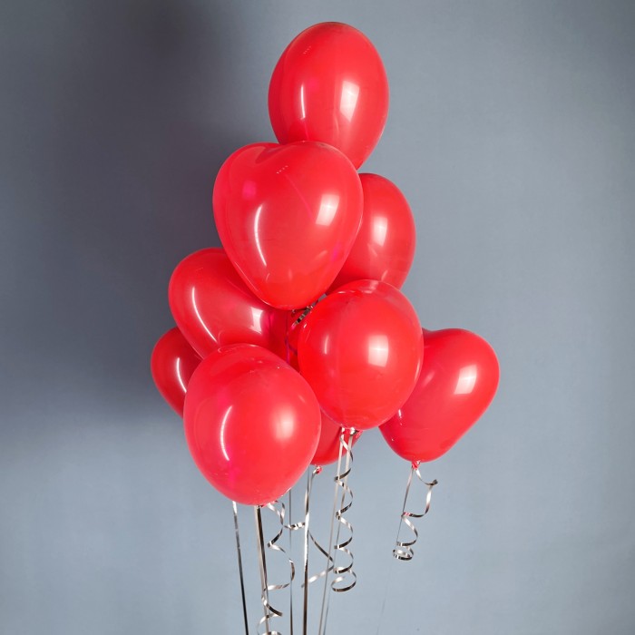 Облако шаров в форме сердца