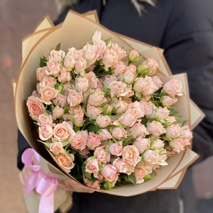 25 кустовых роз Шелби 40см