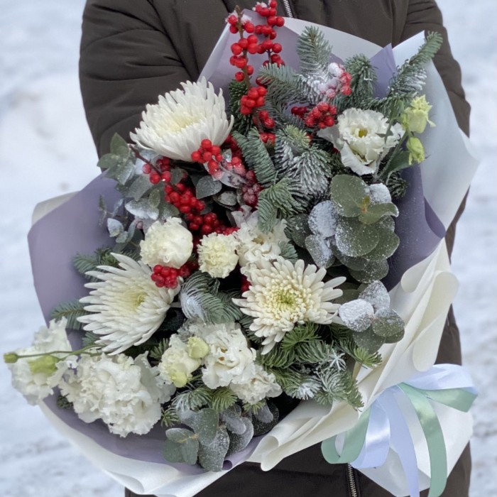 Новогодний букет Снегирь