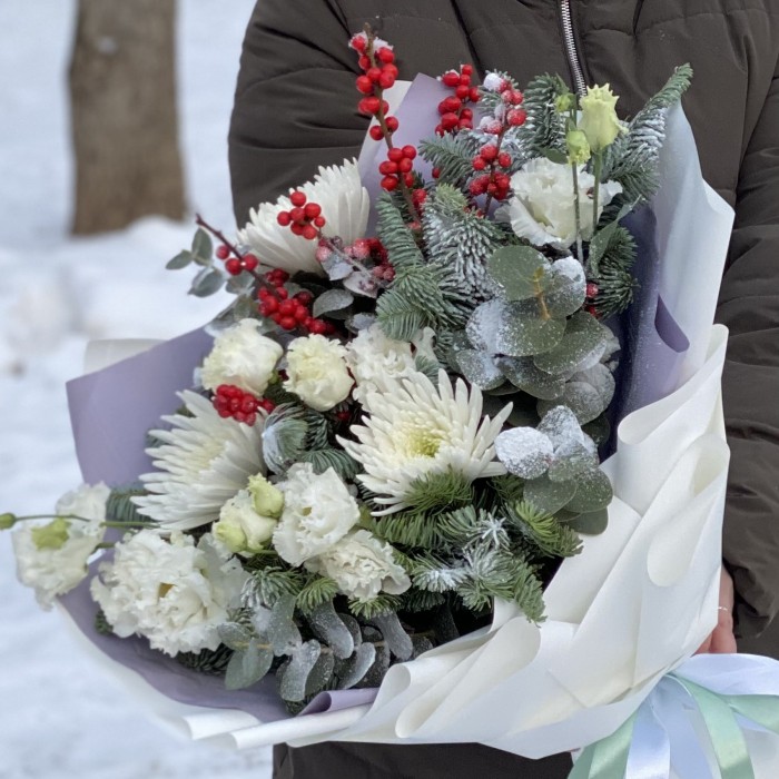 Новогодний букет Снегирь