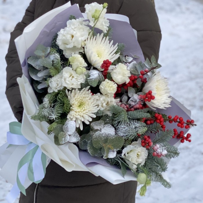 Новогодний букет Снегирь