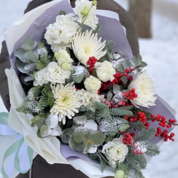 Новогодний букет Снегирь