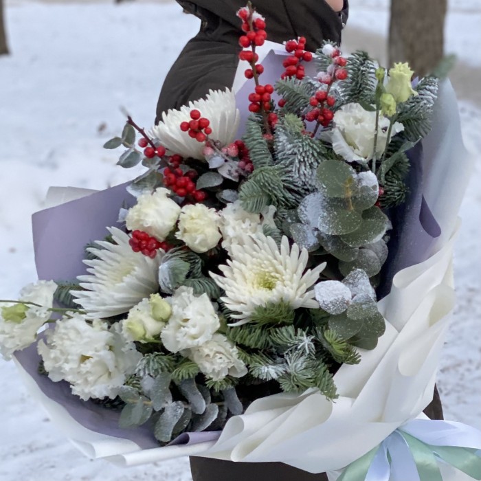 Новогодний букет Снегирь