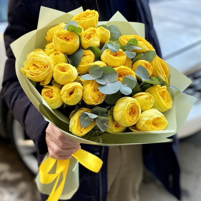 Желтые пионовидные розы Санни Трендсеттер
