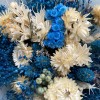 Букет из сухоцветов голубой
