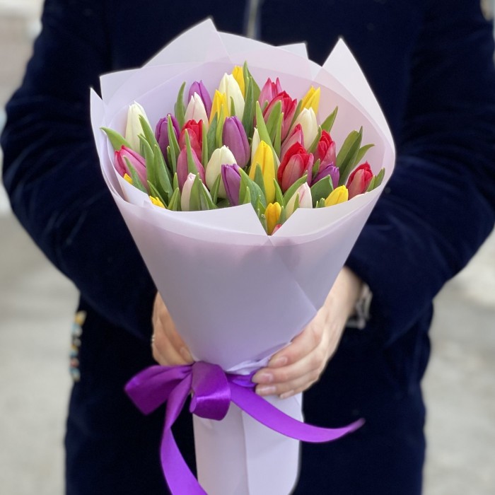 35 тюльпанов праздничный микс
