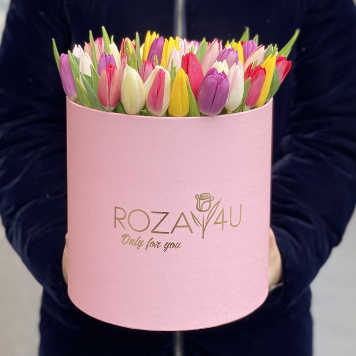 51 тюльпан яркий микс в розовой коробке