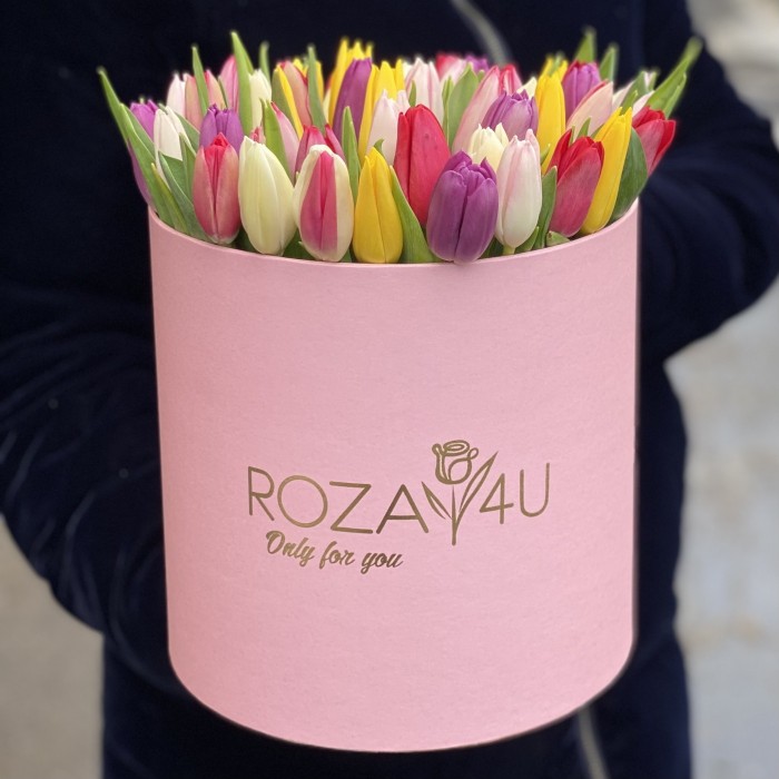 51 тюльпан яркий микс в розовой коробке