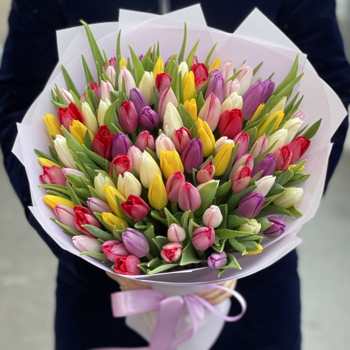 25 тюльпанов яркий микс в упаковке