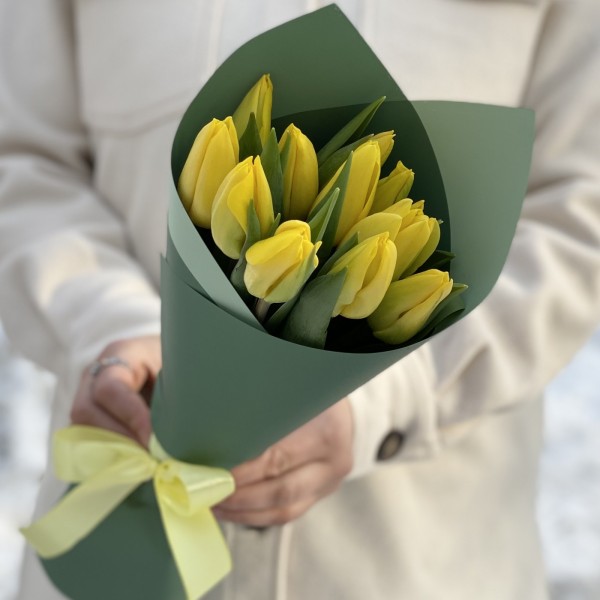 11 желтых тюльпанов Стронг голд