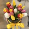 15 тюльпанов микс в коробке