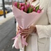 25 розовых тюльпанов