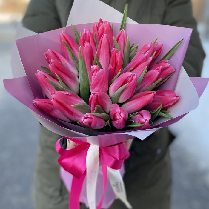 25 розовых тюльпанов Bolroyal Pink